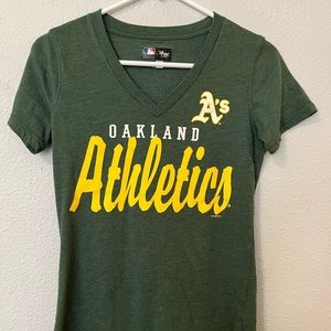 Oakland A’s Genuine MLB Merchandise GIII 4her by Carl Banks